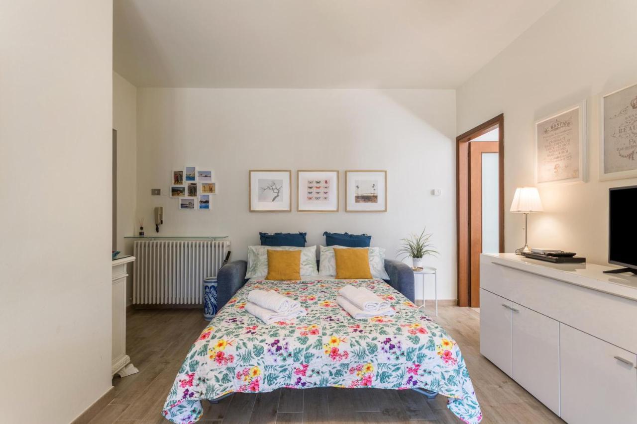 La Terrazza Apartment Брунате Екстериор снимка